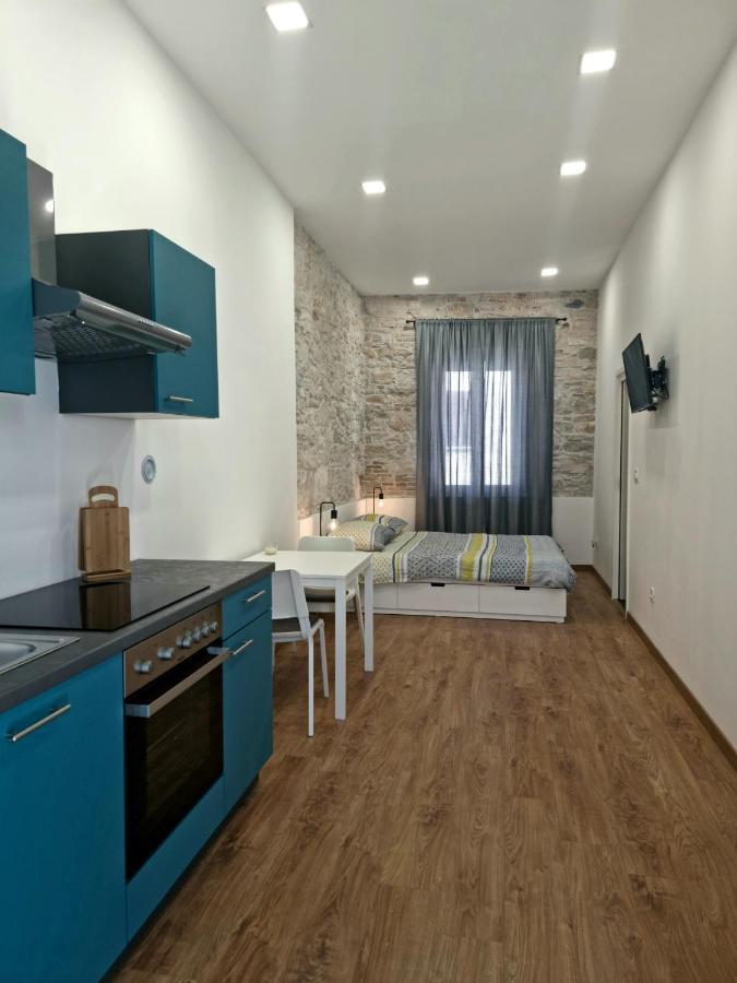 Central Studio Apartment プーラ エクステリア 写真