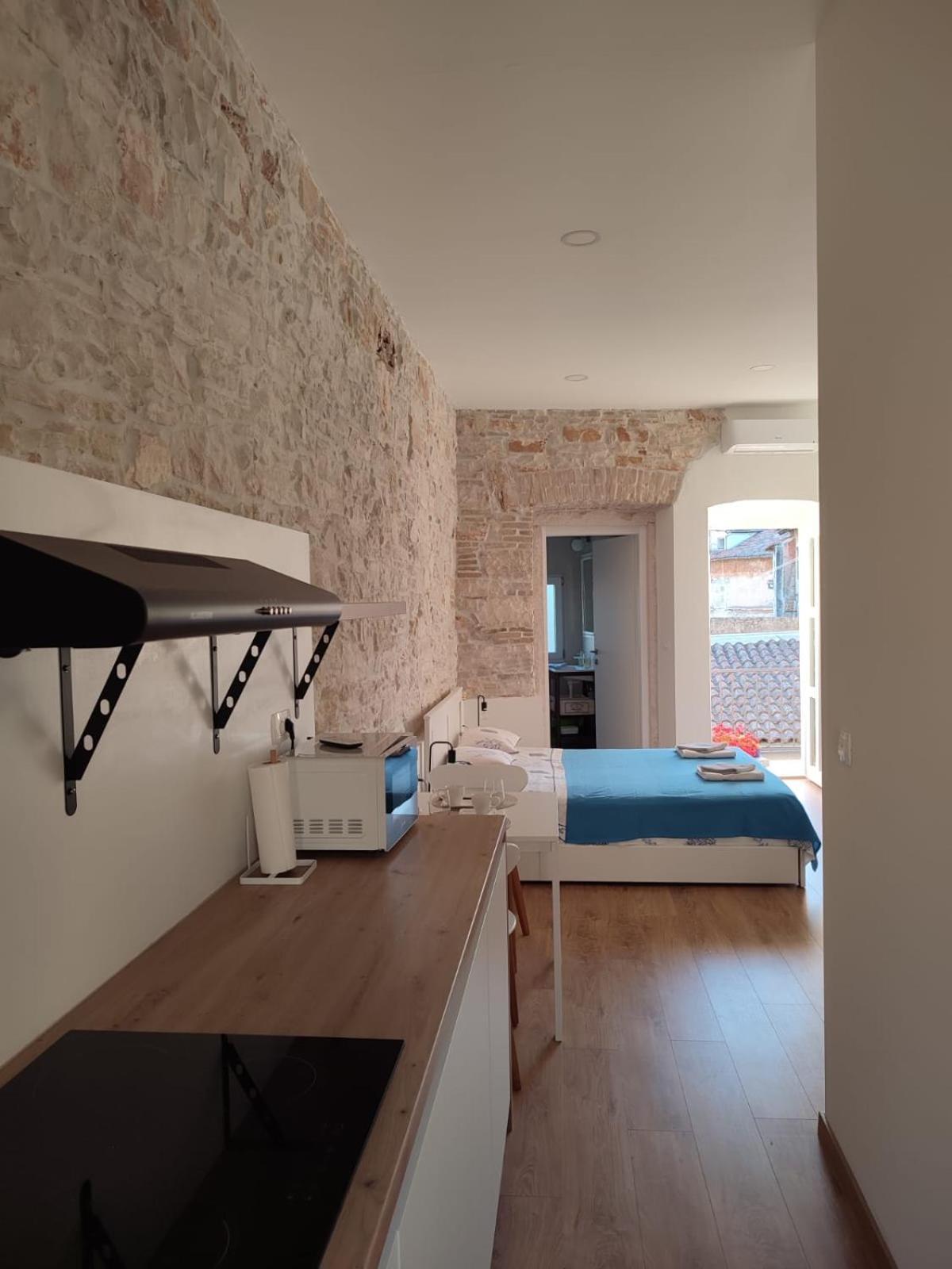 Central Studio Apartment プーラ エクステリア 写真